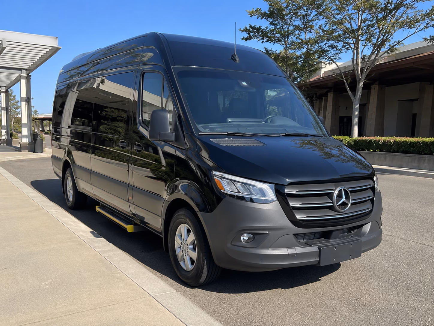 airport transfers between jbr bono and brookland