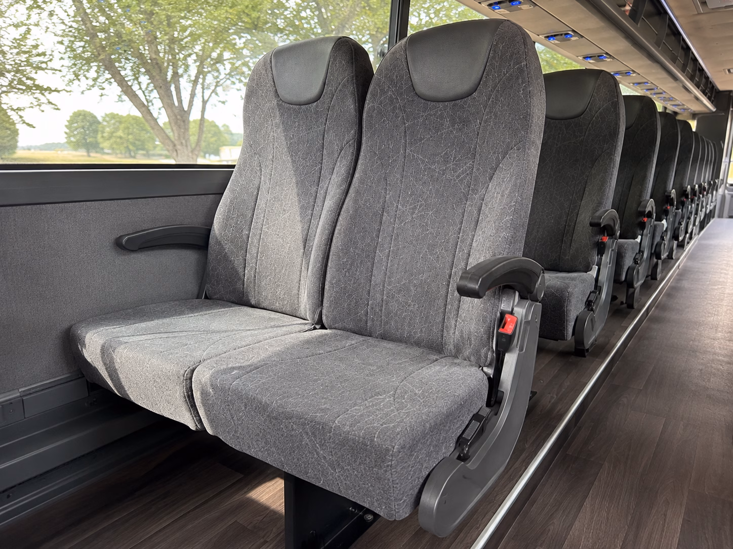 jbr airport shuttles for out of town wedding guests